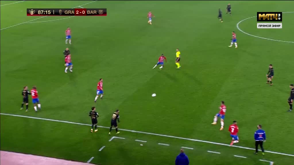 贝克汉姆：梅西总能创造机会；作为老板看比赛真的很煎熬