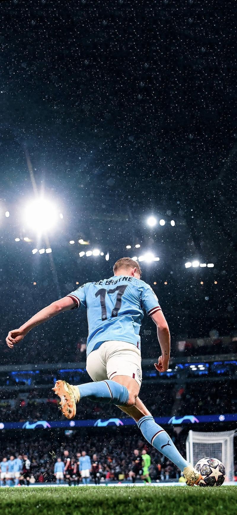 男篮传奇得分后卫曾对科比砍20分，800度近视神准投篮